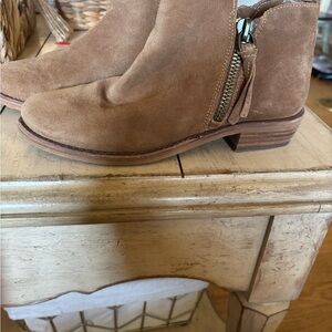 GB Girls Tan Suede Ankle Booties